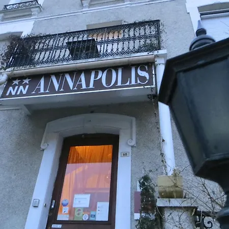 Отель Annapolis 2*